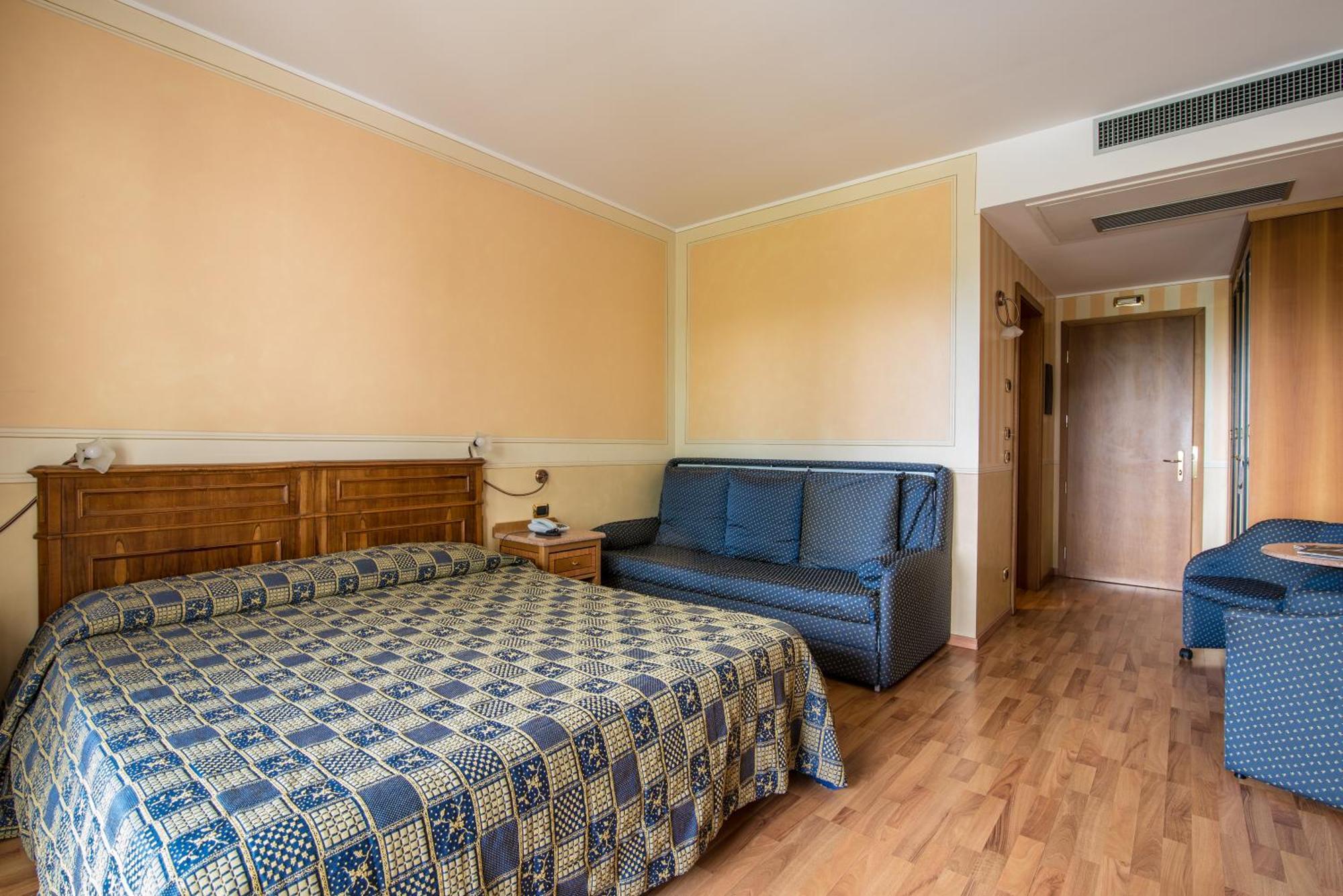 Hotel Porta Del Sole Soiano Del Lago Exteriör bild