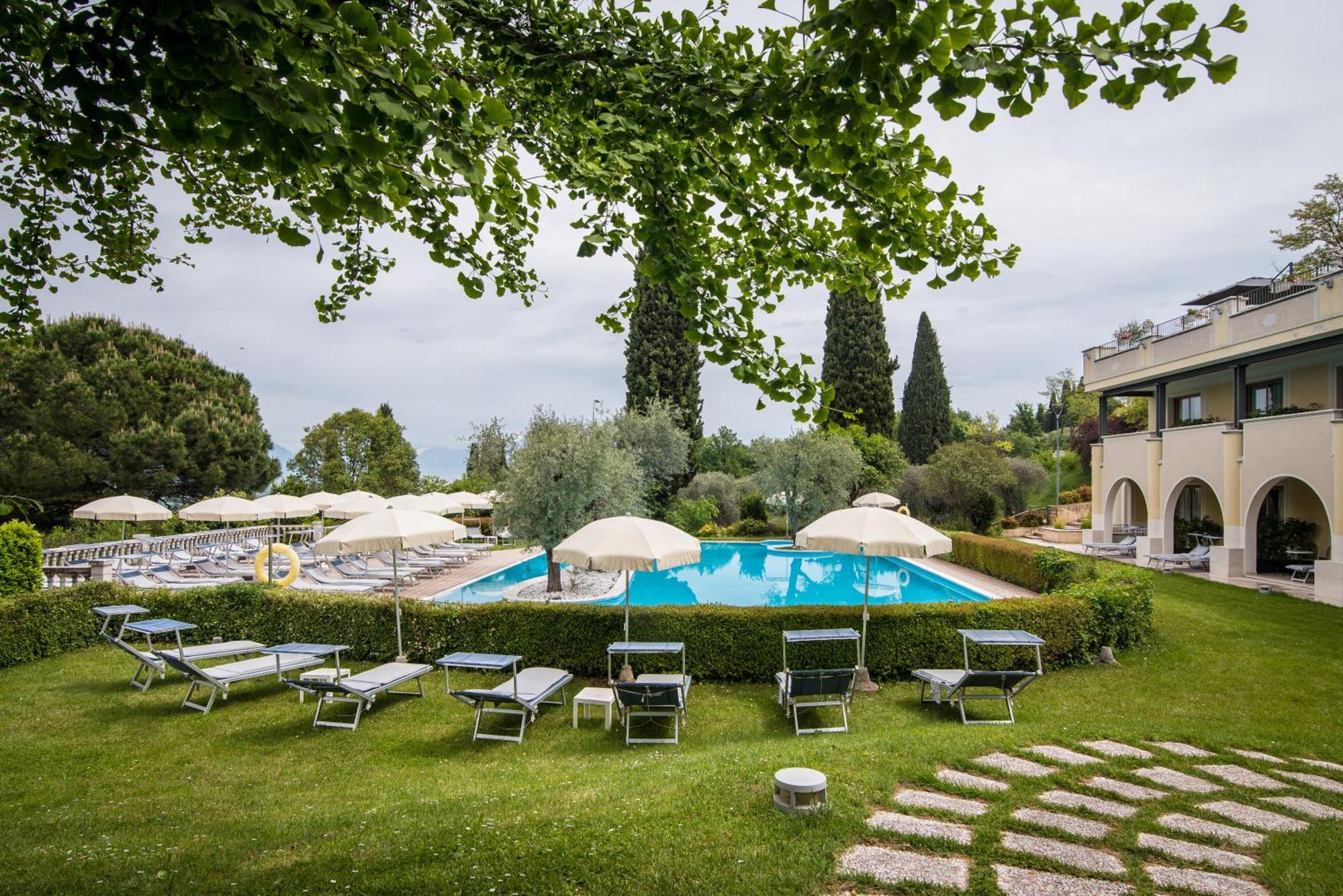 Hotel Porta Del Sole Soiano Del Lago Exteriör bild