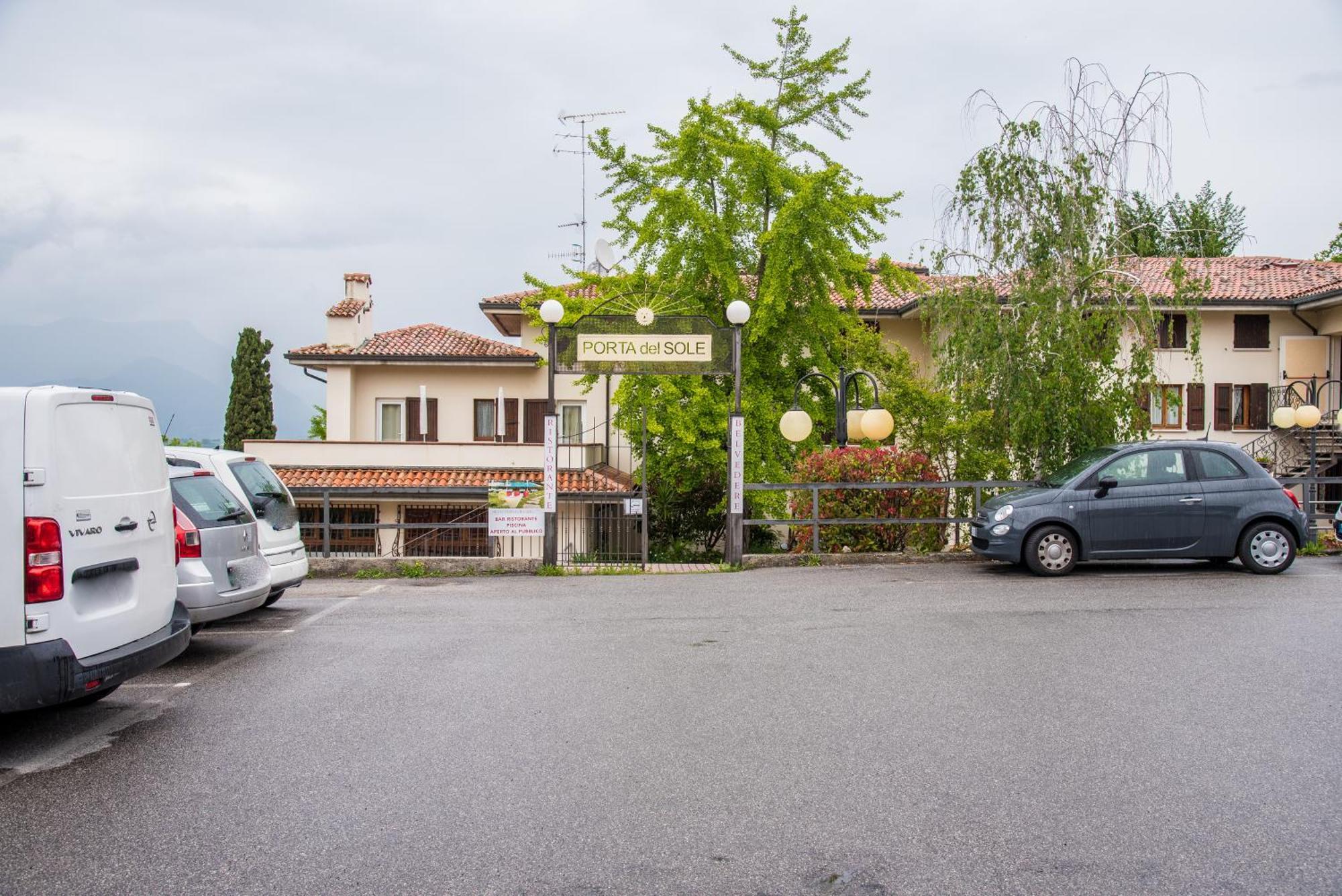 Hotel Porta Del Sole Soiano Del Lago Exteriör bild