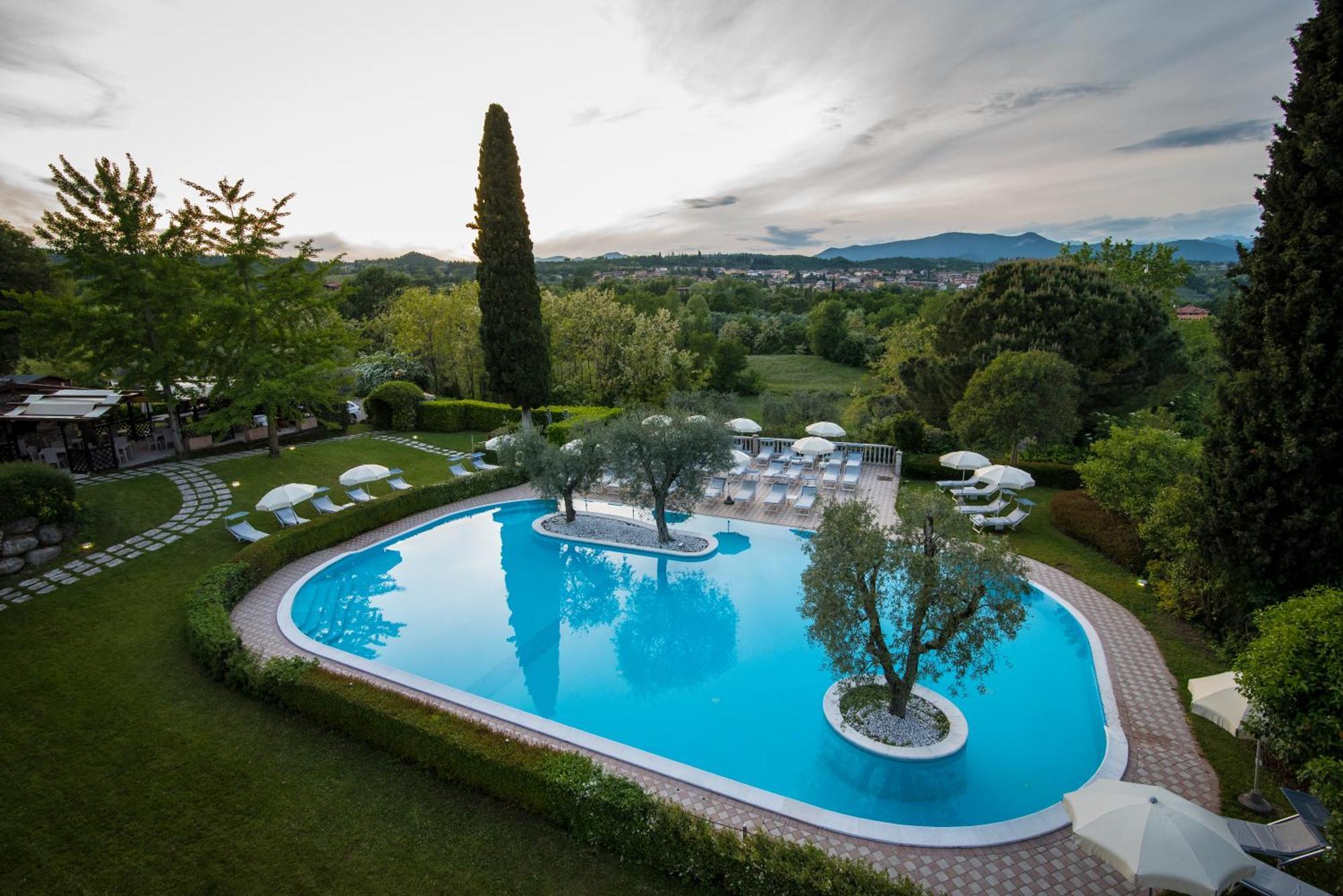 Hotel Porta Del Sole Soiano Del Lago Exteriör bild